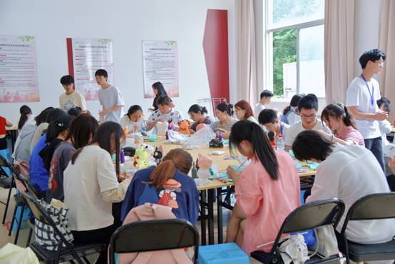 心文化守护心灵，放飞梦想——5•25趣味心理游园活动纪实